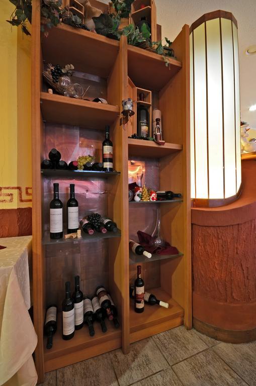 Penzion Fantasy - Restaurant Lipník nad Bečou المظهر الخارجي الصورة