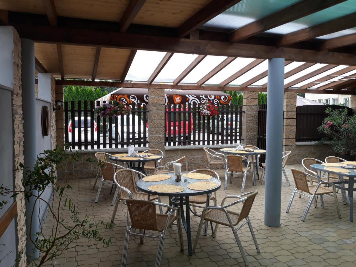 Penzion Fantasy - Restaurant Lipník nad Bečou المظهر الخارجي الصورة